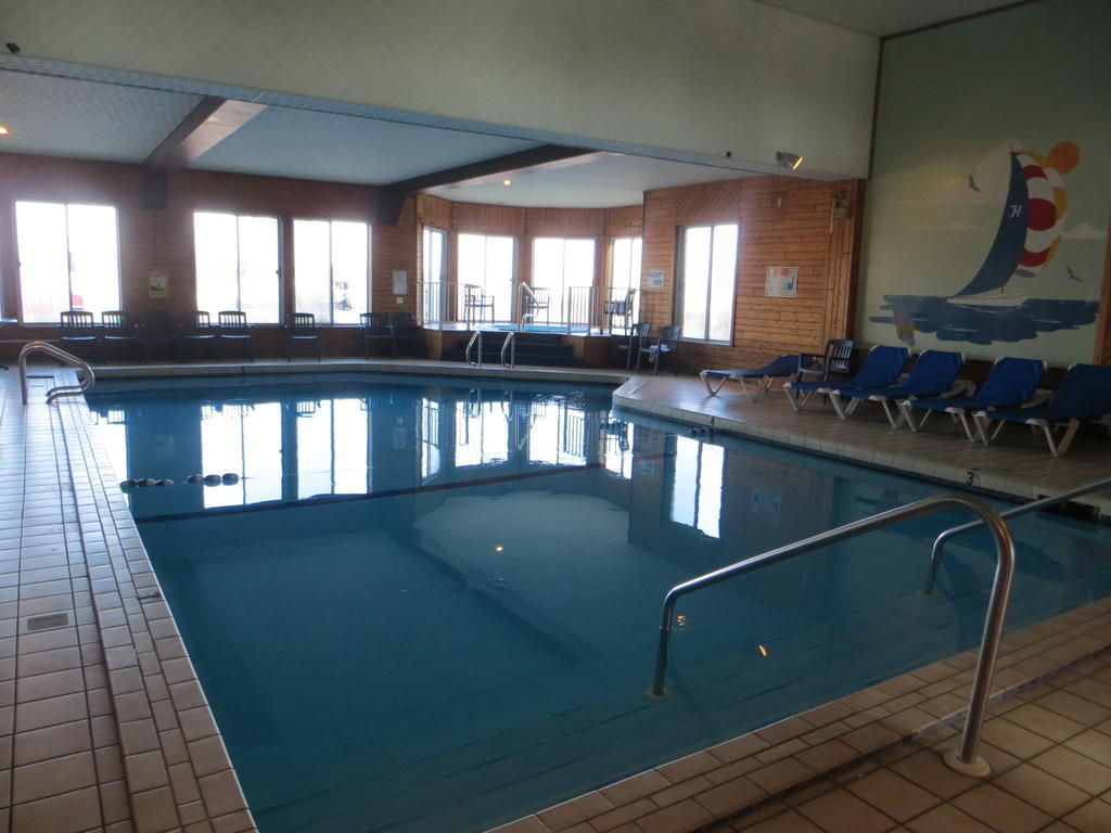Ramada by Wyndham Mackinaw City Waterfront Zewnętrze zdjęcie